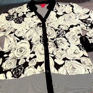 Sunny Leigh Size L Button Down Shirt